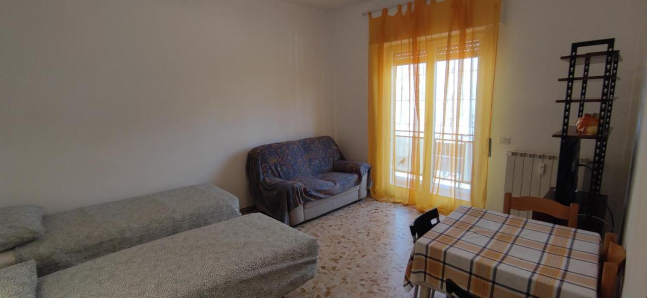 Sweet home in Ostia Buitenkant foto